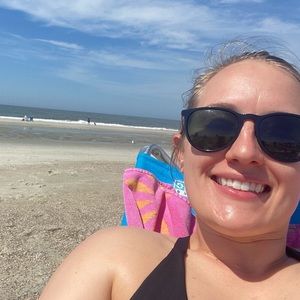 Meet your Posher, Crystal